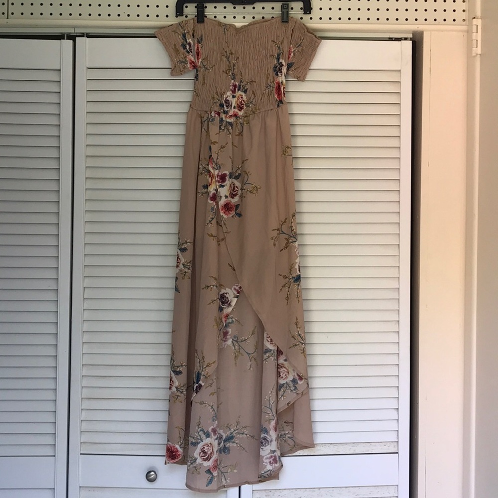 Never worn, size small, floral dress